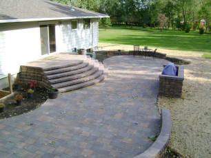 patio with stair system by oasis landscapes