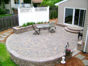 circular hardscape in fargo by oasis landscapes